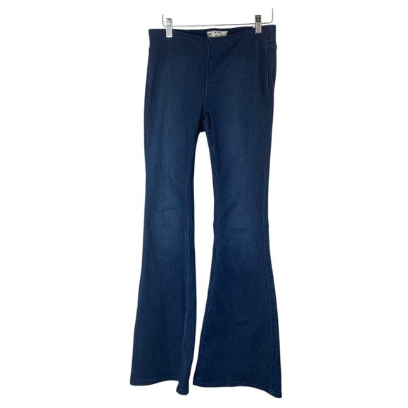 FREE PEOPLE Penny Pull-On Flare Jeans Low Rise Bell Size 26 - Picture 2 of 5